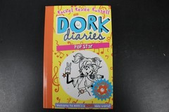 Dork Diaries Pop Star #3 Rachel Renee Russell 2014 Children’s Fiction Kids ~VG