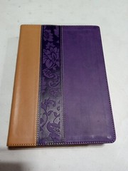 King James Bible Ser.: The KJV Study Bible – Large Print [Violet Floret] by…