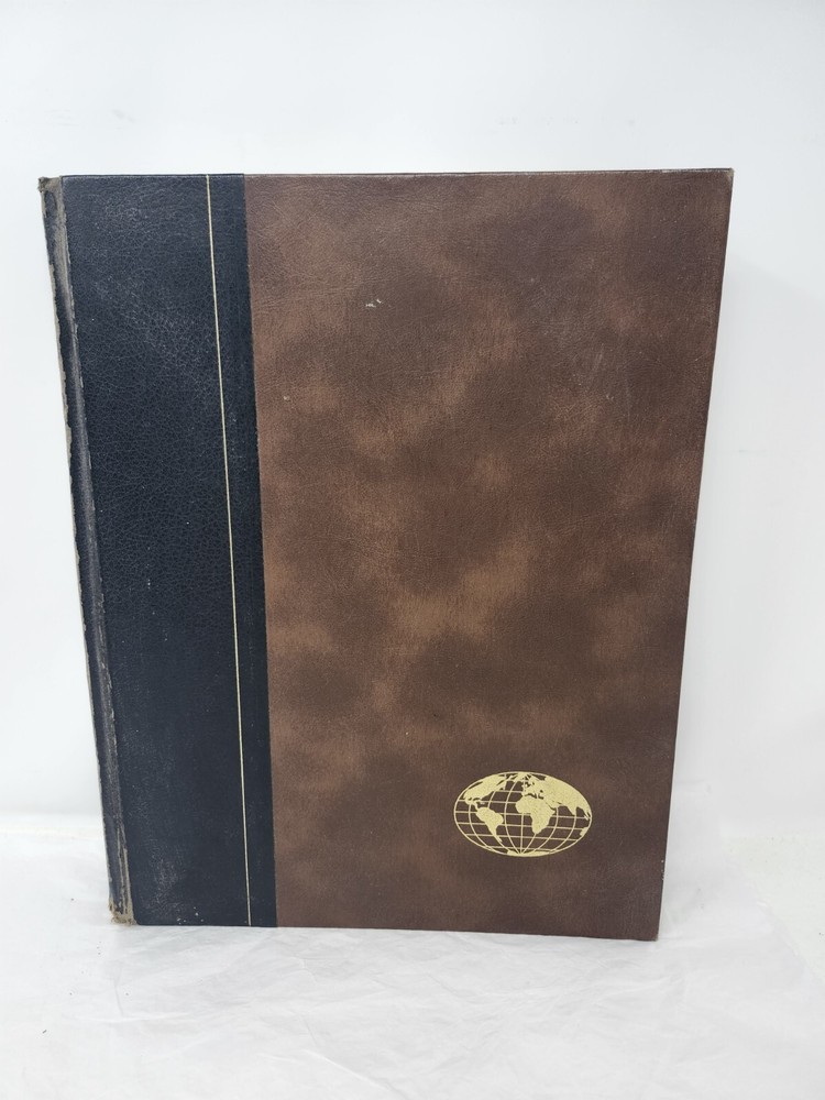 The World Book Atlas 1971 Hard Cover Maps Populations Moon Photos 392 Pages