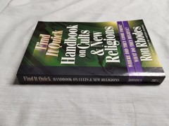 Find It Quick Handbook on Cults & New Religions by Ron Rhodes