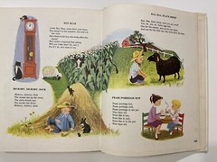 MY STORYBOOK DICTIONARY 349 Pages Hardcover VINTAGE 1974/1977 Grolier