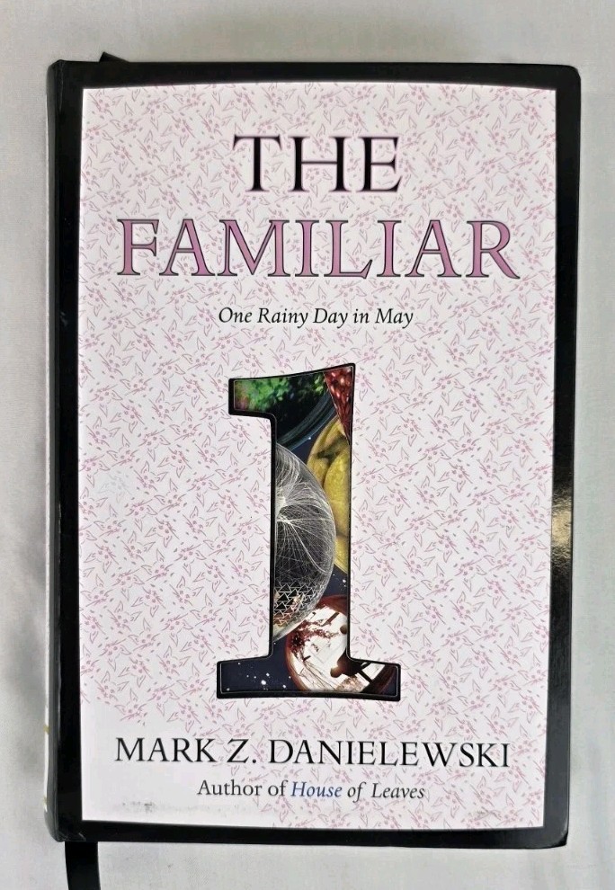 Familiar, Volume 1 : One Rainy Day in May by Mark Z. Danielewski (2015, Trade…
