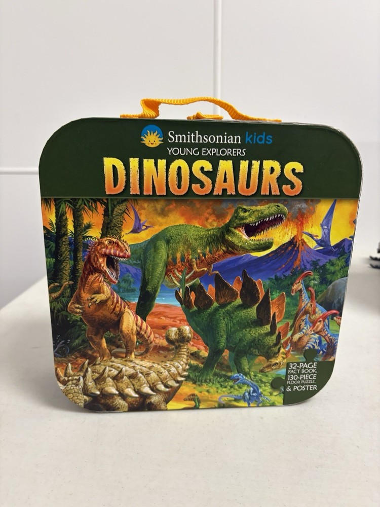 Smithsonian Kids Young Explorers Dinosaurs 32 Page Fact Book and puzzle/poster