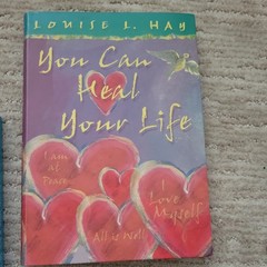Lot 5 Books Louise Hay Alternative Medicine Aromatherapy Essential Oils etc…