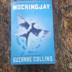 Suzanne Collins Mockingjay Hunger Games Paperback Scholastic