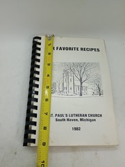 Our Favorite Recipes St Paul’s Lutheran Church Michigan 1982 vintage 200 Pages