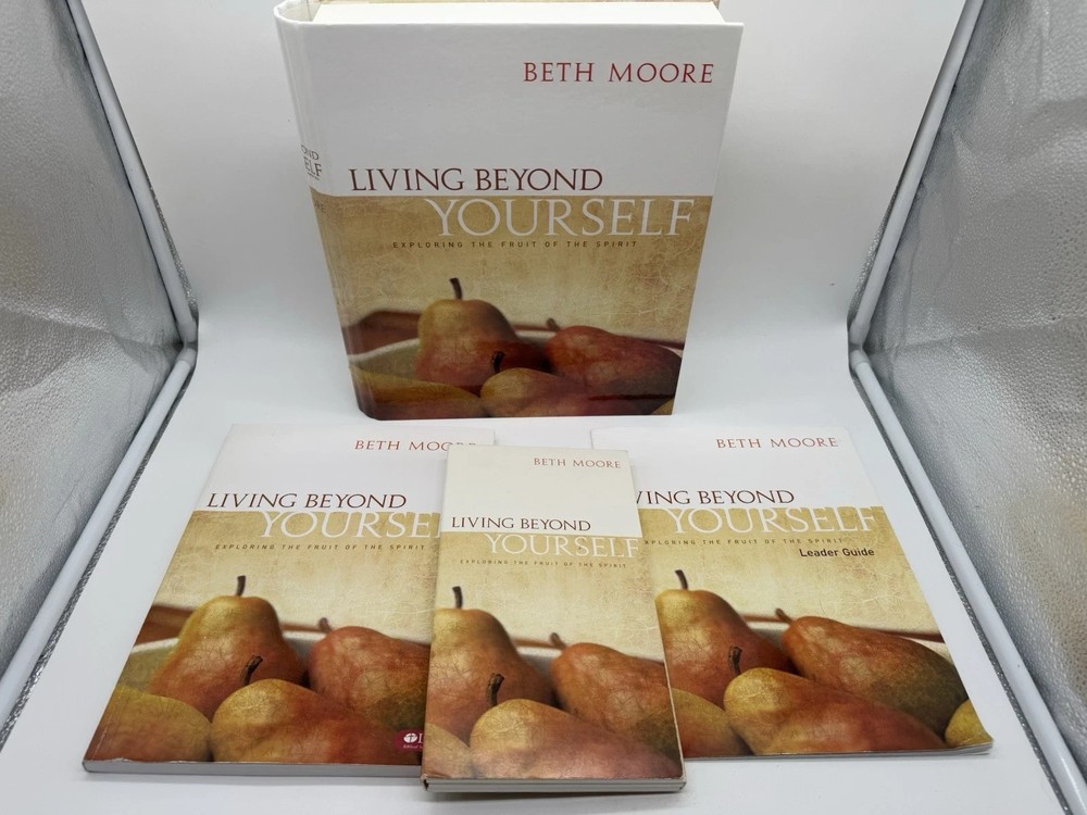 LIVING BEYOND YOURSELF – LEADER KIT – BETH MOORE – 6 DVD/BOOK /LEADER GUIDE