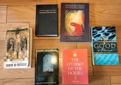 Lot of 8 Religious Texts Good News New Testament Liturgy Hours Spanish/English