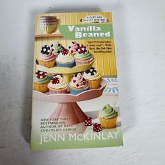 Jenn McKinlay Cupcake Bakery Mystery Series Books 1-4 Lot Cozy Fiction Paperback