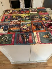 62 Complete Goosebumps Series, 1-62 RL Stine Mix Lot Covers