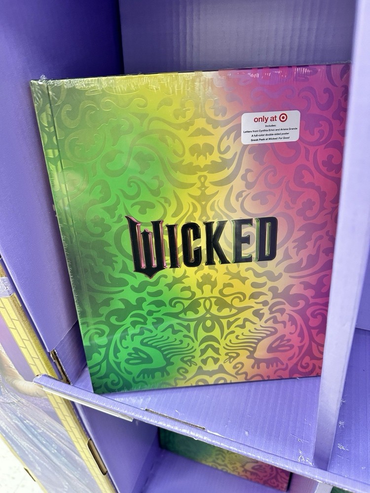 Wicked Official Visual Companion Special Edition NEW