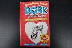 Dork Diaries Holiday Heartbreak #6 Rachel Renee Russell 2019 Global Bestseller