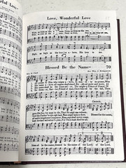 Lot of 15 Melodies of Praise Hymnals 1985 Gospel Publishing House Maroon Church
