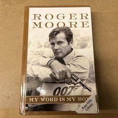 My Word Is My Bond : A Memoir Of Roger Moore (2008 Hardcover Large Print) Good