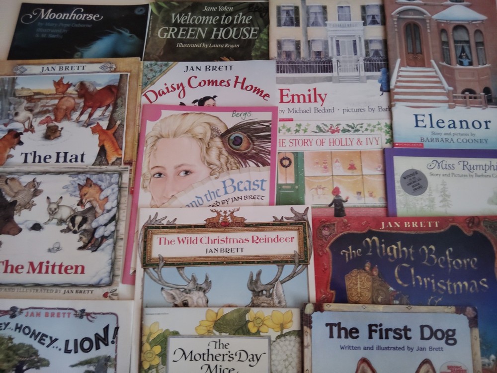 Lot of 15 Jan Brett & more kids picture story books The Hat Mitten Christmas etc