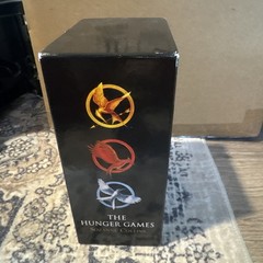 The Hunger Games Trilogy By Suzanne Collins – 3 Book Boxset -Very Good Condition