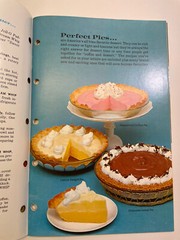 VINTAGE 1965 COOKBOOK SWEET MOMENTS DESSERTS GENERAL FOOD 44 PAGES VG