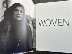 Annie Leibovitz: Women : 2025 Edition by Annie Leibovitz (2025, Hardcover)