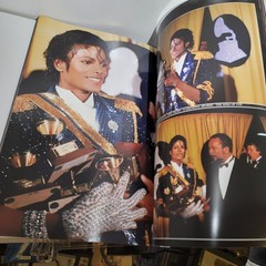 Thriller 25 The Book Michael Jackson 2008 Collectable 25th Anniversary Book