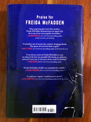 ’The Intruder’ by Freida McFadden (2025 HC) NEW. Free Shipping 1st Edition