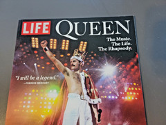 QUEEN Magazine by LIFE – Choice of 2 Covers – Band or Freddie Mercury – Rhapsody