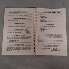 Sue’s Kitchen Cookbook Jonesboro Arkansas Restaurant 1989 Edition 76 Pages
