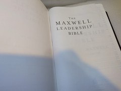 NIV Maxwell Leadership Bible Premium Bonded Leather BRAND 2011