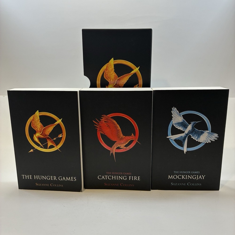 📚 The Hunger Games Trilogy Boxed Set | Suzanne Collins | 3 Books | Good