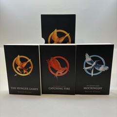 📚 The Hunger Games Trilogy Boxed Set | Suzanne Collins | 3 Books | Good