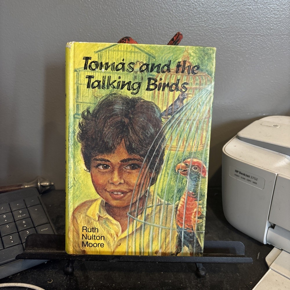 Tomas and the talking birds by Ruth Nulton Moore, 1979, Herald Press Puerto Rico