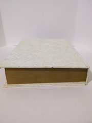 Vintage Holy Bible King James Version „Our Family Bible” 1971 White & Gold 11.5”