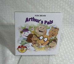 LOT OF 3 BOARD BOOKS BY MARC BROWN / ARTHUR HELPS OUT / PALS / HULA! WHO, ME?
