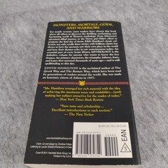Paperback Mythology : Timeless Tales of Gods and Heroes by Edith Hamilton 2011