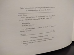 Chic por Gloria Kalil Um Guia Basico De Moda E Estilo 1999 Sao Paulo 246 pages