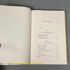 Digital Minimalism: Choosing a Focused – Hardcover, by Newport Cal – VERY GOOD