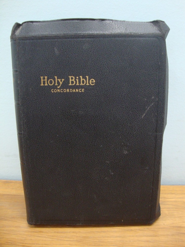 Holy Bible Concordance National Bible Press 1984
