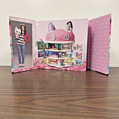 The Art & Making of DreamWorks Gabby’s Dollhouse : The Movie 2025 Hardcover