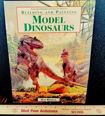 Building and Painting Model Dinosaurs