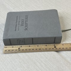 2013 New World Translation Of The Holy Scriptures – Watch Tower Bible Society