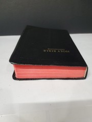 Holy Bible Letter Edition Concordance World. writing as shown in pic