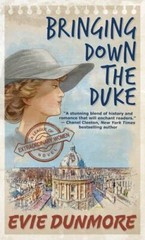 Bringing Down the Duke (Thorndike Press Large Print Romance) – library Dunmo…
