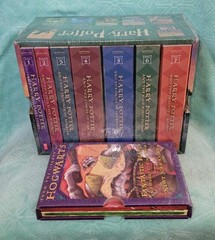 Harry Potter The COMPLETE SERIES JK Rowling Box Set Books & HOGWARTS NEW SEALED
