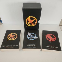 Hunger Games 3 Book set Mockingjay Catch On h Fire 1-3 Paperback Novel