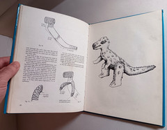MAKE A PREHISTORIC MONSTER BY AUDREY VINCENTE DEAN 1977 HARDCOVER
