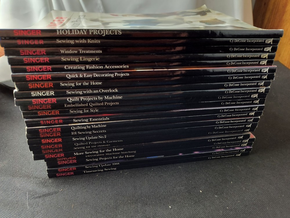 Lot of 22 SINGER SEWING REFERENCE LIBRARY Books/ Magazines Lot