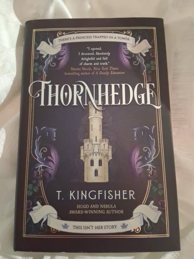 Thornhedge by T. Kingfisher Hardcover Book New #12