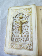 Vtg Little Key of Heaven Prayer book 1937! CELLUOID COVER! CRUCIFIX! GILDED