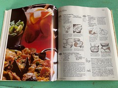 Vintage 1980 The Good Housekeeping Illustrated Cookbook Cook Book 512 Pages