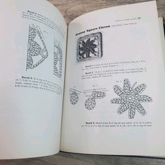Illustrated Patchwork Crochet: Contemporary Granny Squares Clothing Bella Scharf