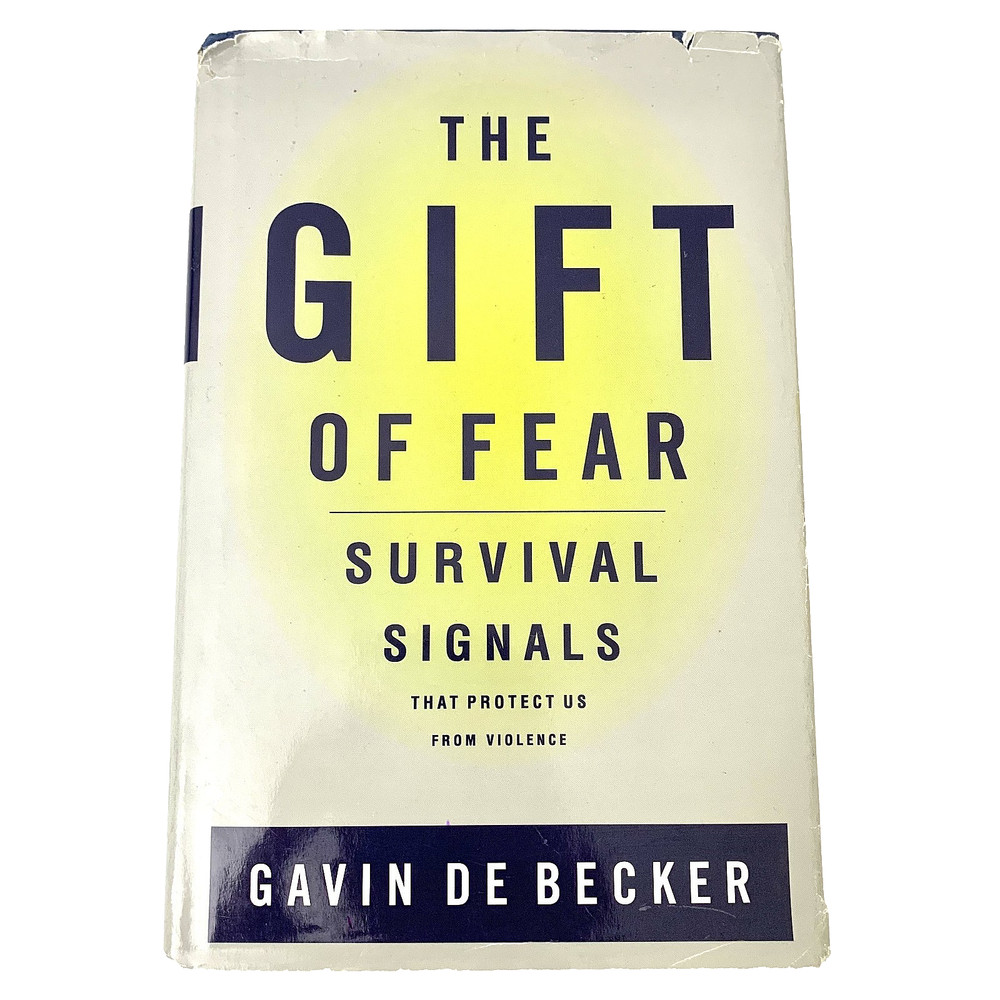 Gift of Fear Survival Signals Gavin De Becker Safety Crime Psychology HC Book